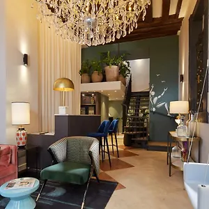 *** Hotel 3h Marais France